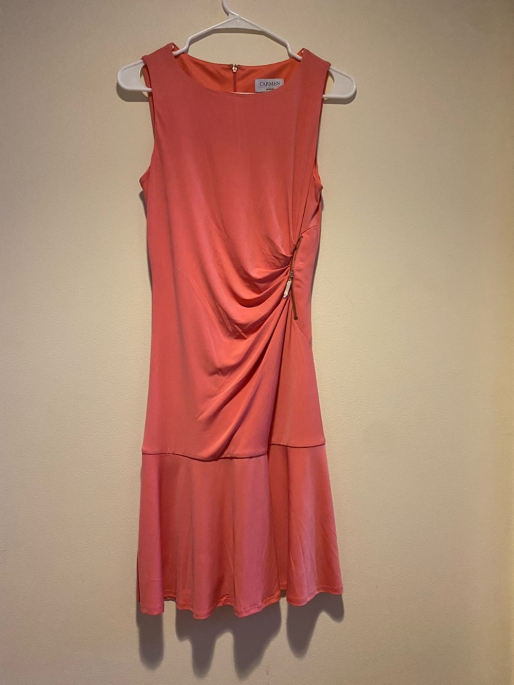 Pre-Owned Carmen Marc Valvo Coral Sleeveless Ruched Midi Dress XS